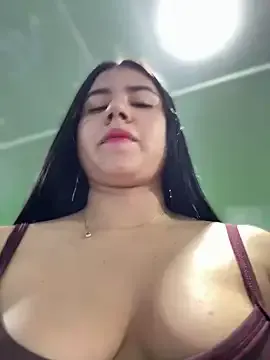 British_EmJess – webcam model profile photo Image 14