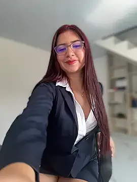 British_EmJess – webcam model profile photo Image 2