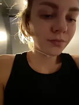 BlondeScarlettx – webcam model profile photo Image 16