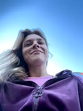 BlondeScarlettx – webcam model profile photo Image 5