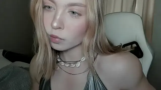 blondeambitionnn – webcam model profile photo Image 14