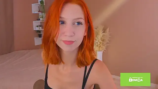 LoraDevine – webcam model profile photo Image 10