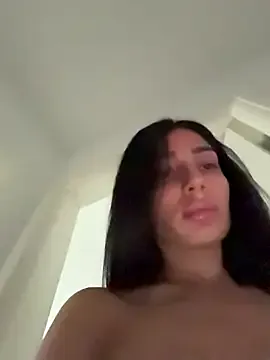 Gold-Couple2 – webcam model profile photo Image 11