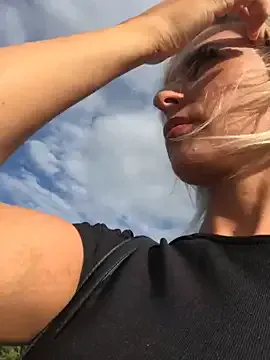 Sonya699 – webcam model profile photo Image 6