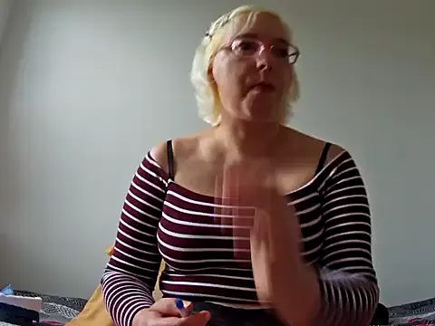 Zipper1970 – webcam model profile photo Image 13