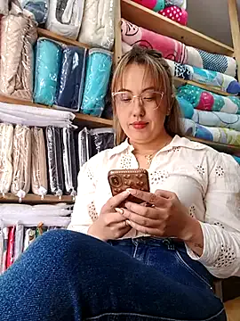 achilessynpilea – webcam model profile photo Image 5