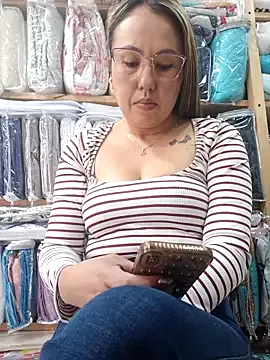 achilessynpilea – webcam model profile photo Image 9