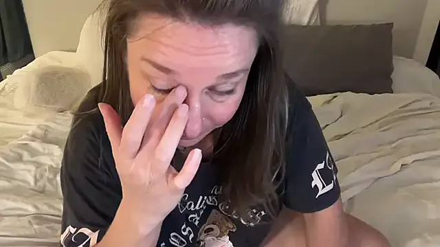 Hotforunow – webcam model profile photo Image 6