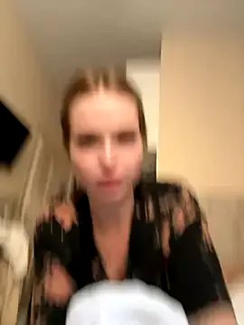 GlamGran – webcam model profile photo Image 16