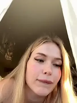 GlamGran – webcam model profile photo Image 19