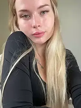 GlamGran – webcam model profile photo Image 3