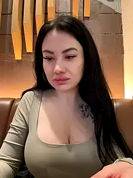 British_EmJess – webcam model profile photo Image 11