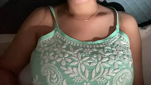 SquirtleBabyy – webcam model profile photo Image 6