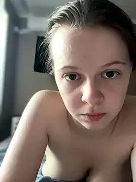 BlondeHott – webcam model profile photo Image 4