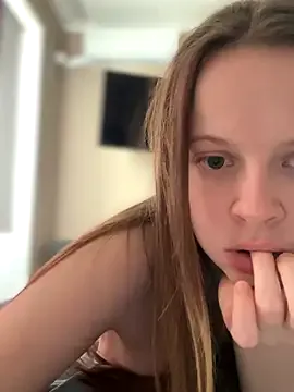 BlondeHott – webcam model profile photo Image 6