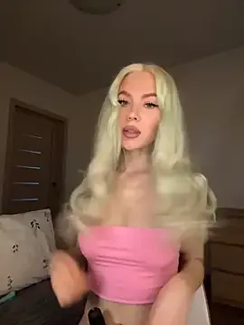 BlondeHott – webcam model profile photo Image 14