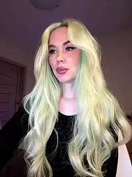 BlondeHott – webcam model profile photo Image 18