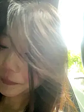 British_EmJess – webcam model profile photo Image 10