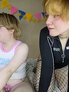 GreenEyesBlondeyUK – webcam model profile photo Image 13