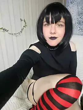 GreenEyesBlondeyUK – webcam model profile photo Image 8