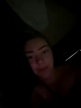 KateDivineUK – webcam model profile photo Image 4