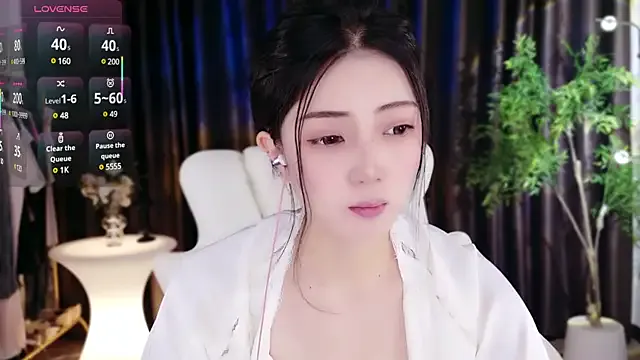 SusyBlair – webcam model profile photo Image 2