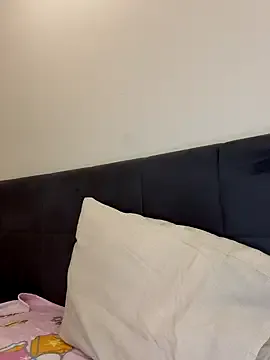 LoraDevine – webcam model profile photo Image 10