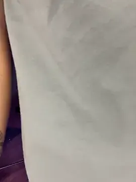 LoraDevine – webcam model profile photo Image 12