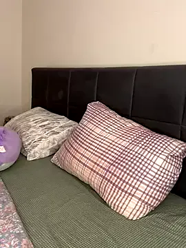 LoraDevine – webcam model profile photo Image 18