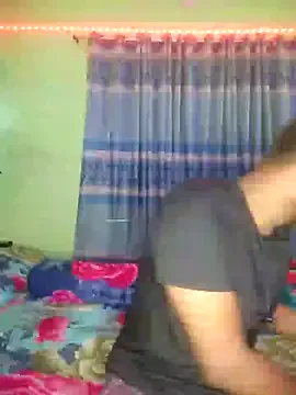 British_EmJess – webcam model profile photo Image 11