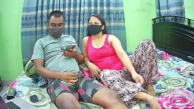 British_EmJess – webcam model profile photo Image 16