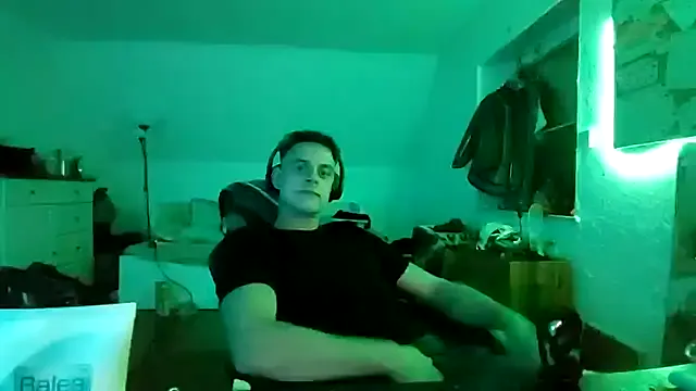 LizzieGreyX – webcam model profile photo Image 16