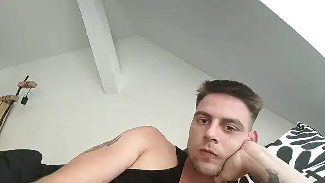 LizzieGreyX – webcam model profile photo Image 17