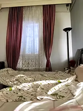 LikaBest – webcam model profile photo Image 16