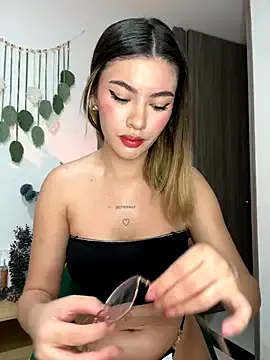 UKRaunchyRobyn – webcam model profile photo Image 16