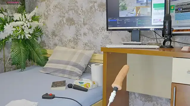 Olivija2020 – webcam model profile photo Image 7