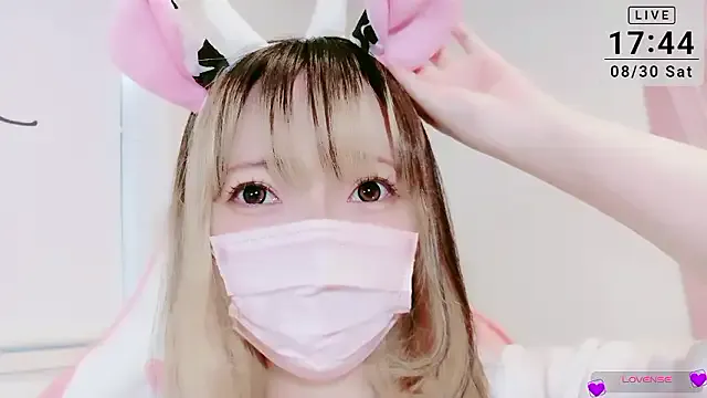 LizzieGreyX – webcam model profile photo Image 3