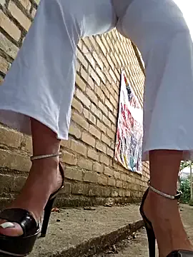 BlondeScarlettx – webcam model profile photo Image 8