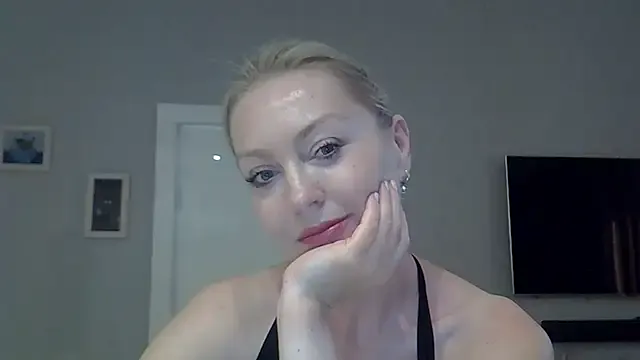 Loli_Belle – webcam model profile photo Image 5