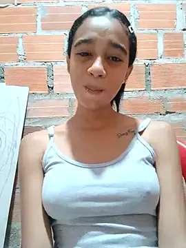 BlondeHott – webcam model profile photo Image 13